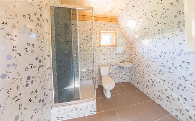 Uweronci Otel Ustrzyki Dolne Dış mekan fotoğraf