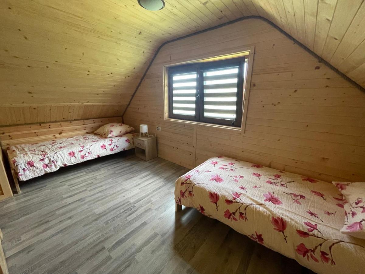 Uweronci Otel Ustrzyki Dolne Dış mekan fotoğraf