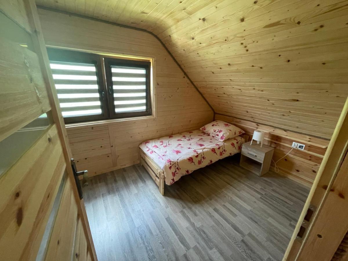 Uweronci Otel Ustrzyki Dolne Dış mekan fotoğraf